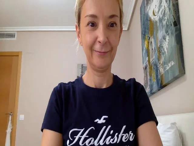 Live sex webcam photo for Aimee_Angel #272411011