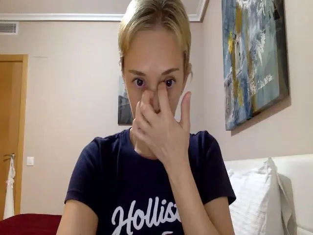 Live sex webcam photo for Aimee_Angel #272746886