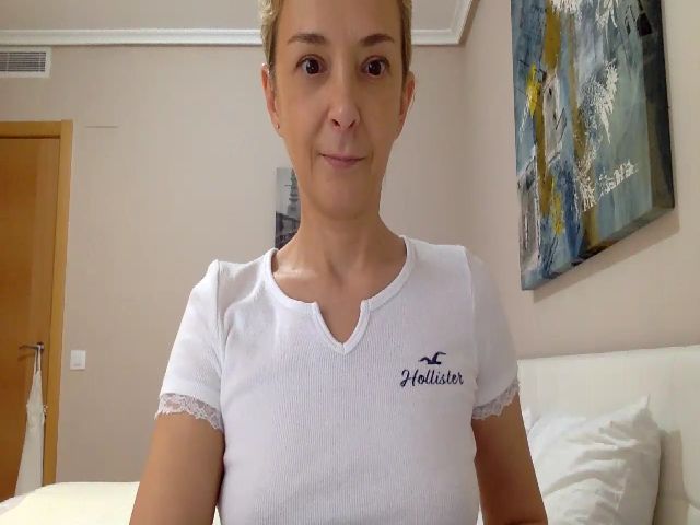 Live sex webcam photo for Aimee_Angel #272877905