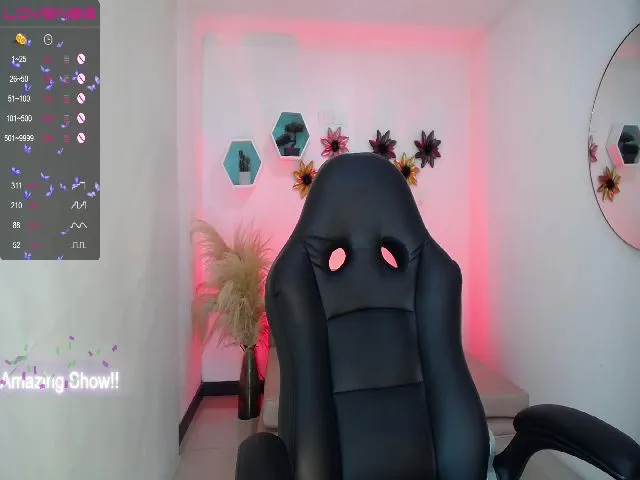 Live sex webcam photo for AiriKim #272624062