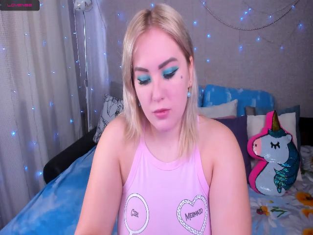 Live sex webcam photo for AiryHiss #272265085