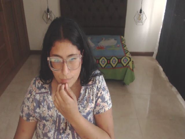 Live sex webcam photo for Aishafoxxx #272180976