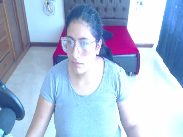 Live sex webcam photo for Aishafoxxx #272244831