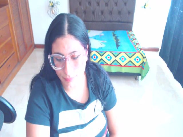 Live sex webcam photo for Aishafoxxx #272362494