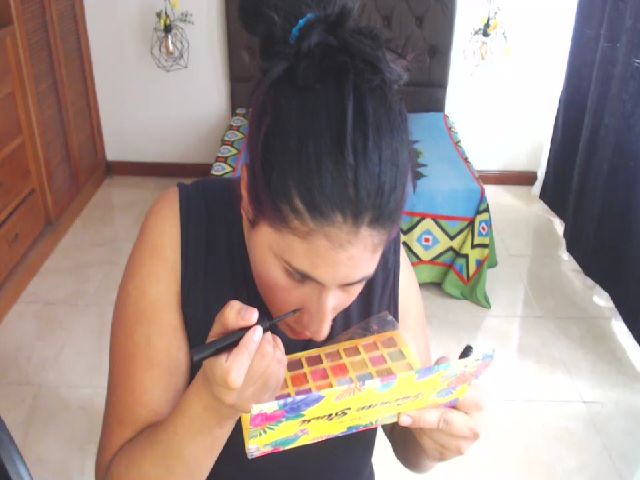 Live sex webcam photo for Aishafoxxx #272427916