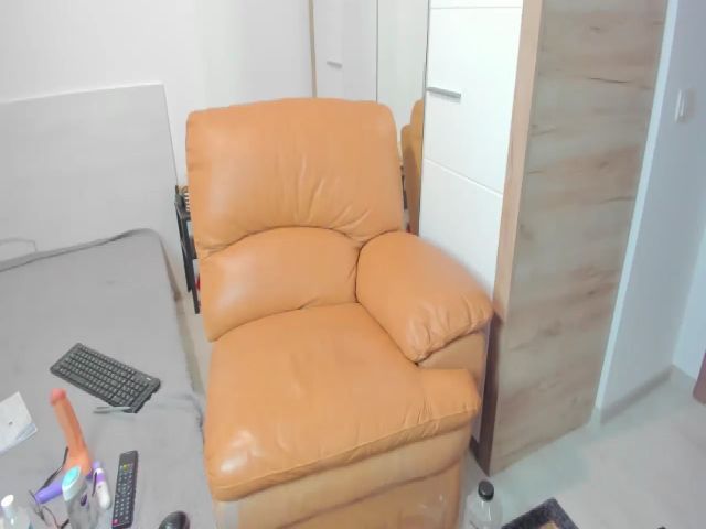 Live sex webcam photo for AiyanaaParis #272320659