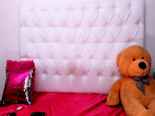 Live sex webcam photo for Akilla_Quin #271963667