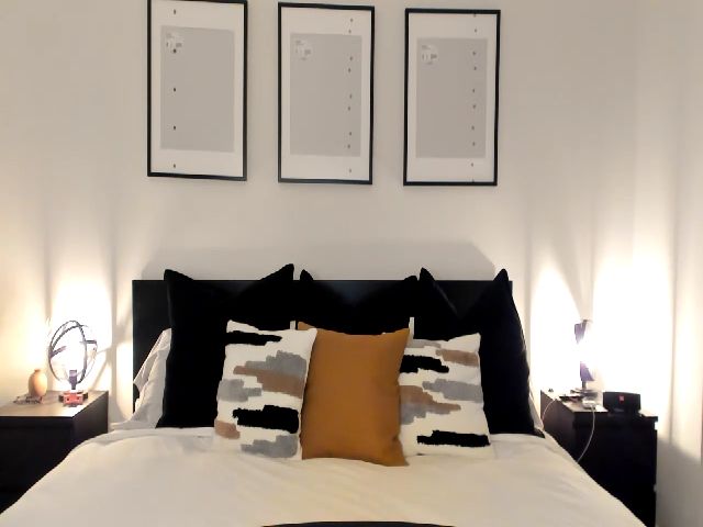 Live sex webcam photo for AlanaWylde #272592619