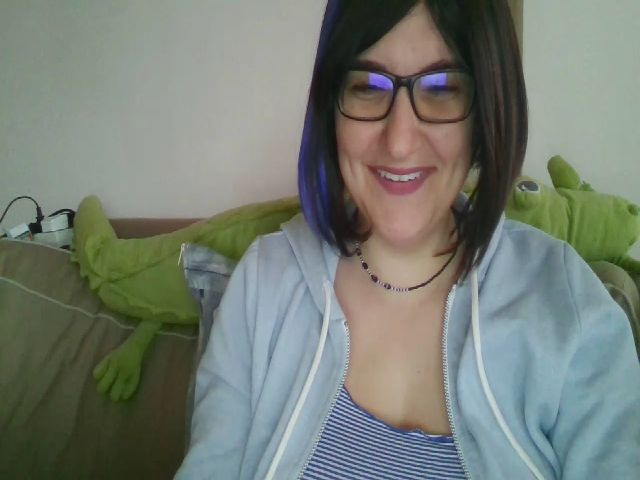 Live sex webcam photo for Alanna34 #272709025