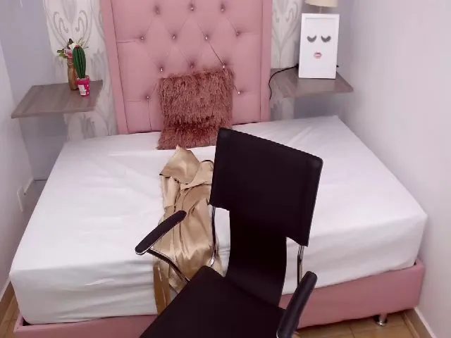 Live sex webcam photo for AlaskaStars #272352699