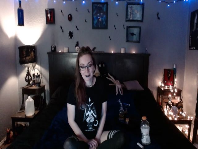 Live sex webcam photo for AlchemyBlue #272399922