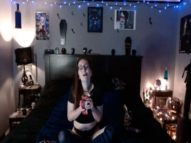 Live sex webcam photo for AlchemyBlue #274021468
