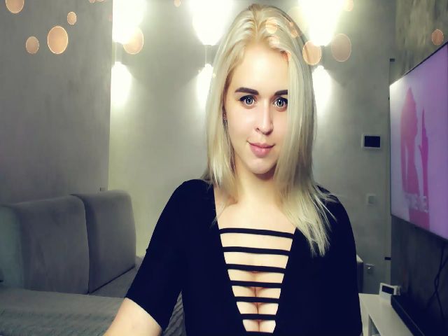 Live sex webcam photo for AleXXXaKiss #274032346