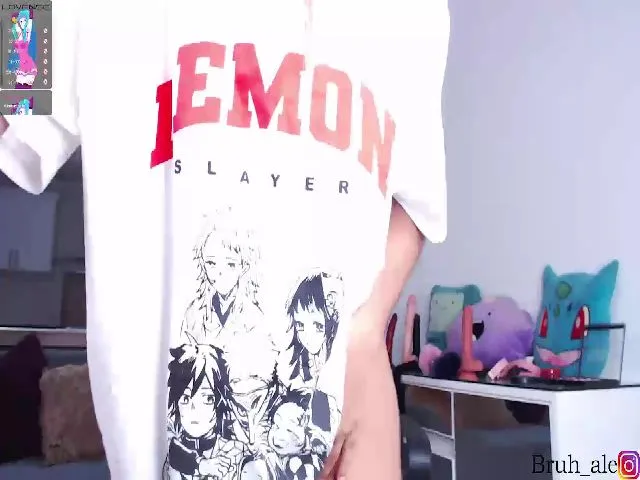 Live sex webcam photo for Ale_bunny1 #272721693