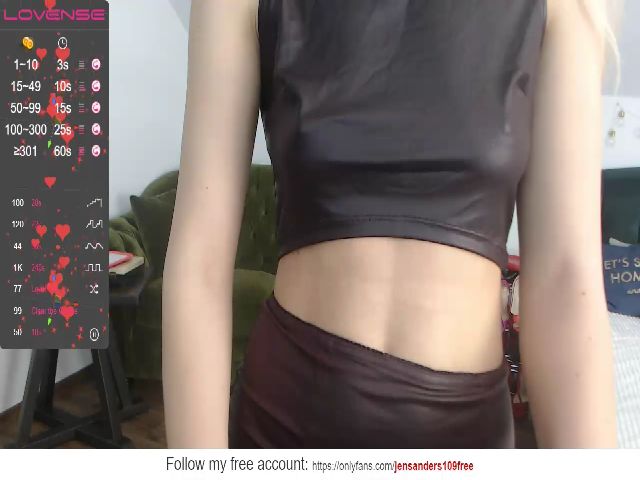 Live sex webcam photo for Alecssalove #272378077