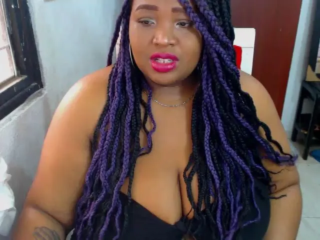 Live sex webcam photo for Aleeinvein1 #275297065