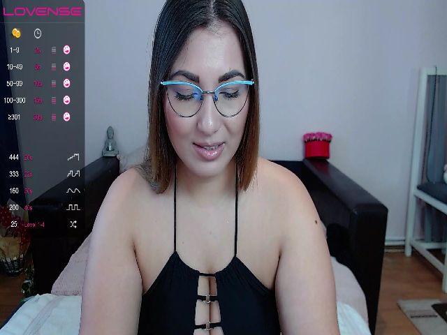 Live sex webcam photo for Alesiaosborne #273579624