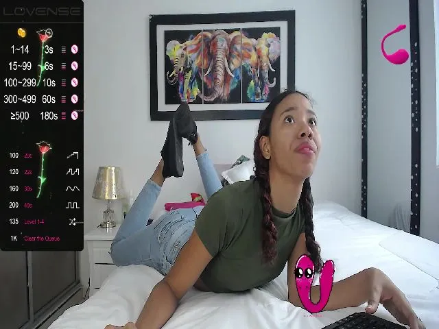 Live sex webcam photo for AlessaMaya #272551969