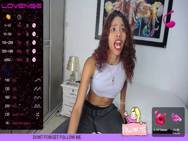 Live sex webcam photo for AlessaMaya #272679337