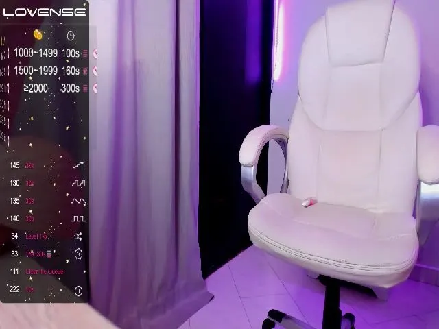 Live sex webcam photo for Alessia_baum #273721782