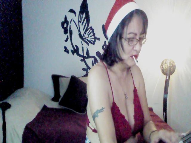 Live sex webcam photo for Alessiaboobs #271779848