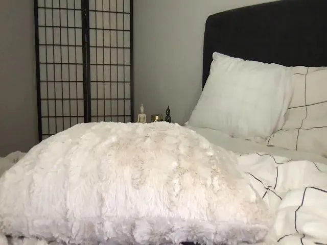 Live sex webcam photo for AlexaAlexx #273827605