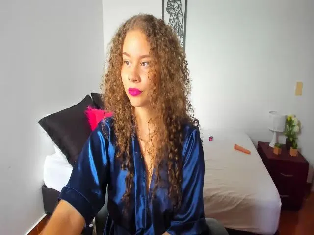 Live sex webcam photo for Alexajr #272635944