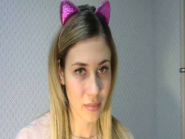 Live sex webcam photo for Alexis1N #271803251