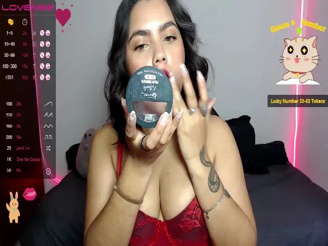 Live sex webcam photo for AlexisVae #272583776