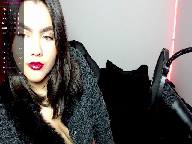 Live sex webcam photo for AlexisVae #273358766