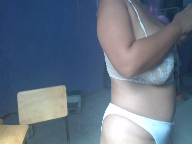 Live sex webcam photo for Alexitavilla3 #273657734