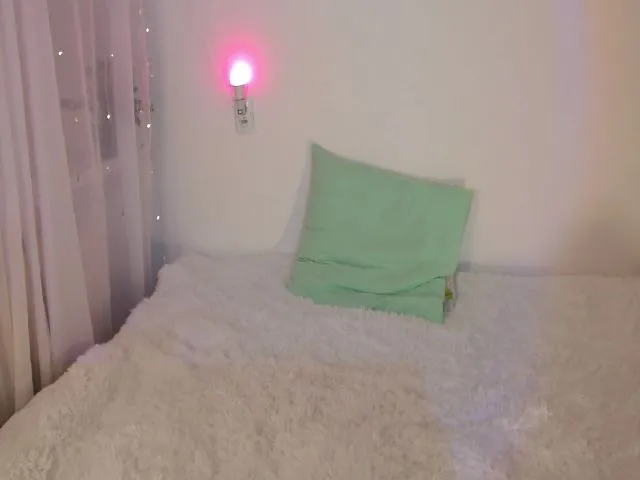 Live sex webcam photo for AlexxDay #272082390