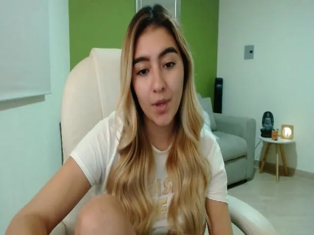 Live sex webcam photo for Alexy_ferrer #273070686