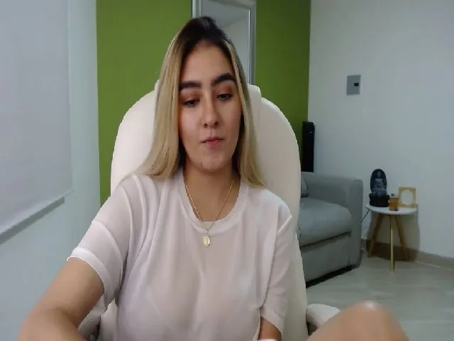 Live sex webcam photo for Alexy_ferrer #273289449