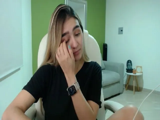 Live sex webcam photo for Alexy_ferrer #273376529