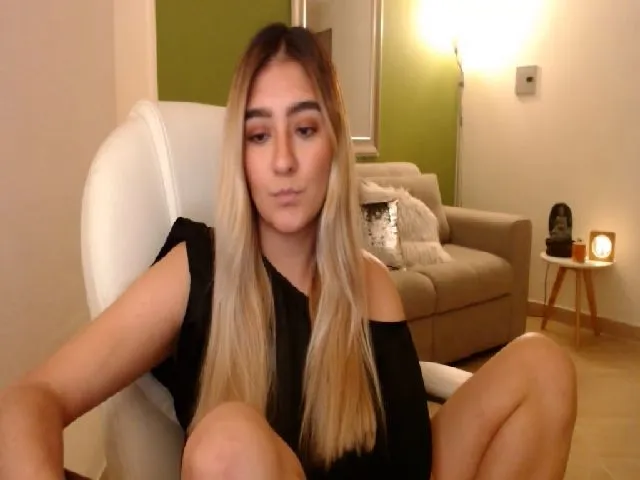 Live sex webcam photo for Alexy_ferrer #273399630