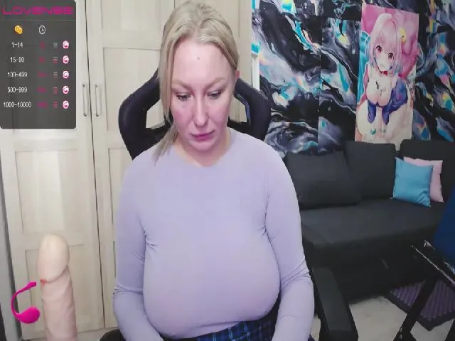Live sex webcam photo for AliceDreamm #272991288