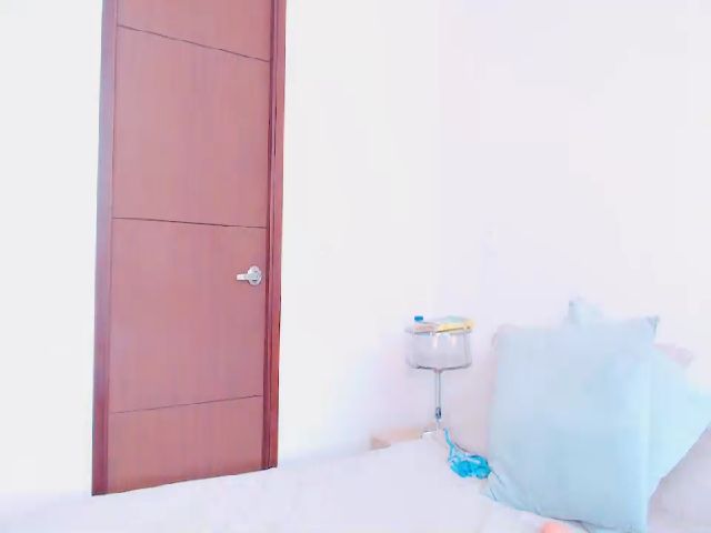 Live sex webcam photo for AliceFOX_ #272194362