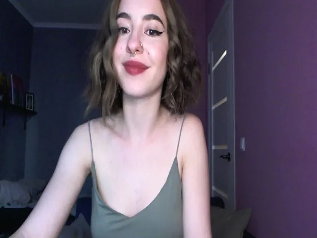 Live sex webcam photo for AliceHoliday #273581942