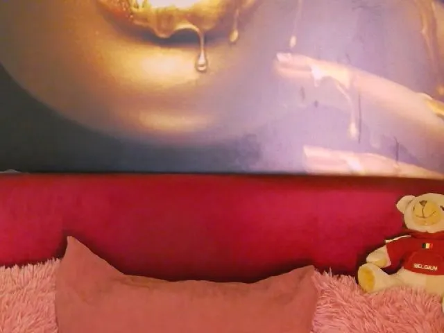 Live sex webcam photo for AliceHotty #272286357