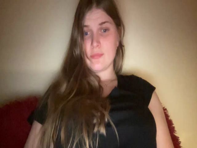 Live sex webcam photo for AliceWonderla #272911178