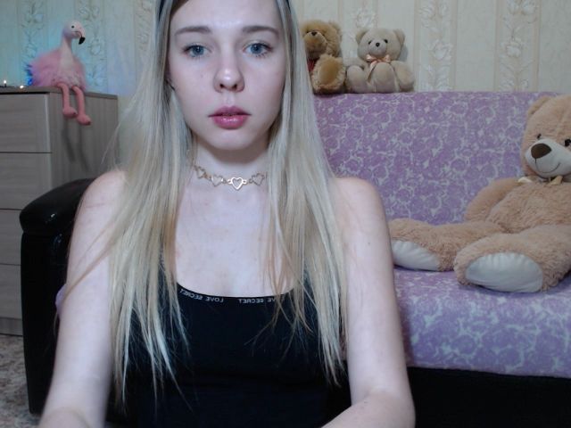 Live sex webcam photo for AliceWonderss #273204737