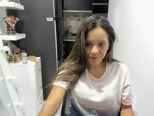 Live sex webcam photo for Alice_23_ #272548048