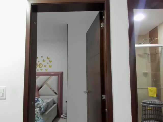 Live sex webcam photo for Alice_23_ #272695754