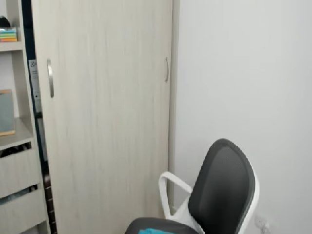 Live sex webcam photo for Alice_23_ #273289880