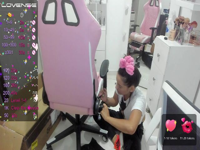 Live sex webcam photo for Alice_23_ #274429438