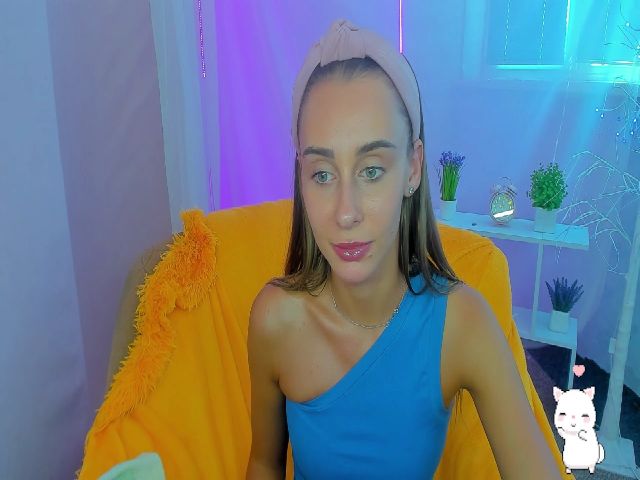 Live sex webcam photo for Alice_Gray_ #274114391