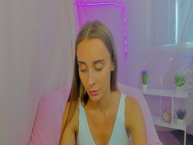 Live sex webcam photo for Alice_Gray_ #274246813