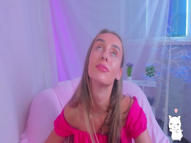 Live sex webcam photo for Alice_Gray_ #274381321