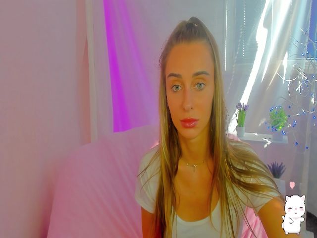 Live sex webcam photo for Alice_Gray_ #274410550